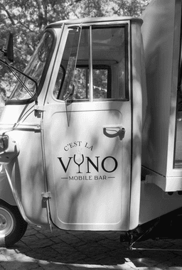 C'est La Vino - Mobile Bar thumbnail 4